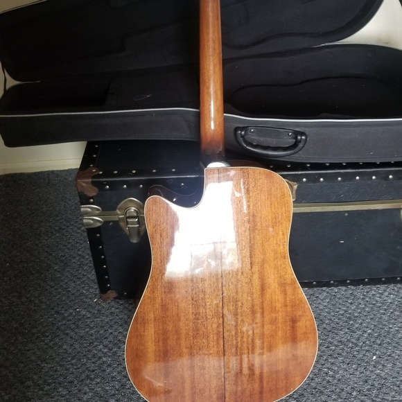 Electric Acustic Ibanez Guitar - Picture 3 of 5